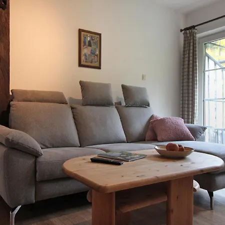 Richard Apartman *